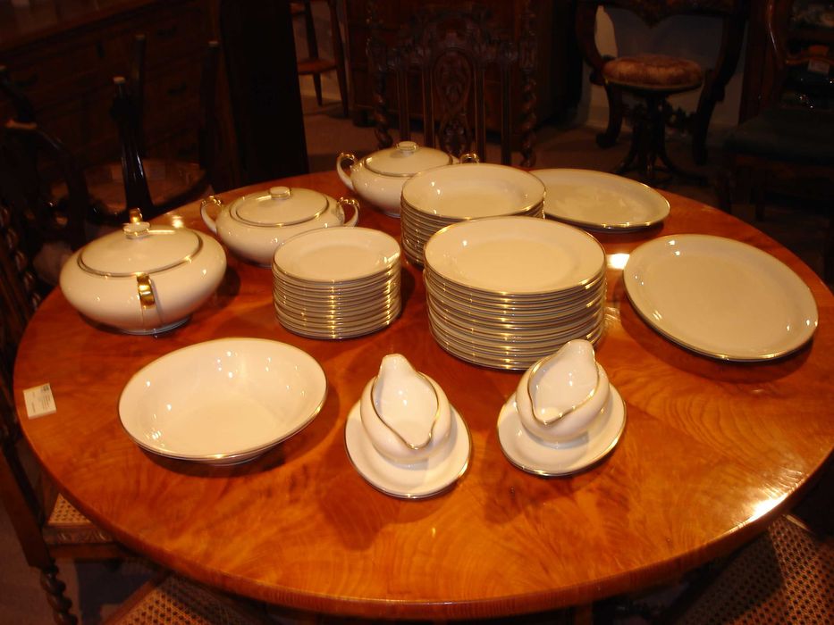 Serwis obiadowy na 11 osób antyczny