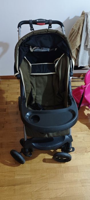 Carrinho de passeio em bom estado