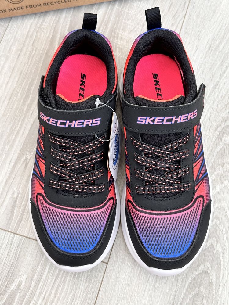 Продам кросівки Skechers 33