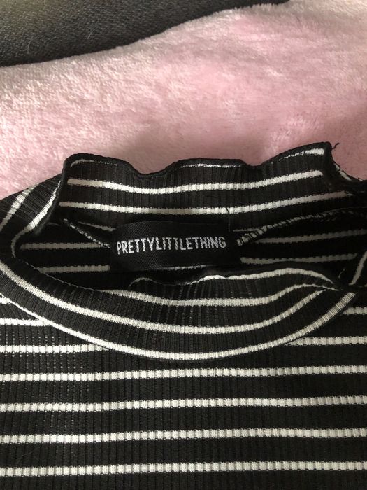 Кофтинка у смужку від PRETTYLITTLETHING