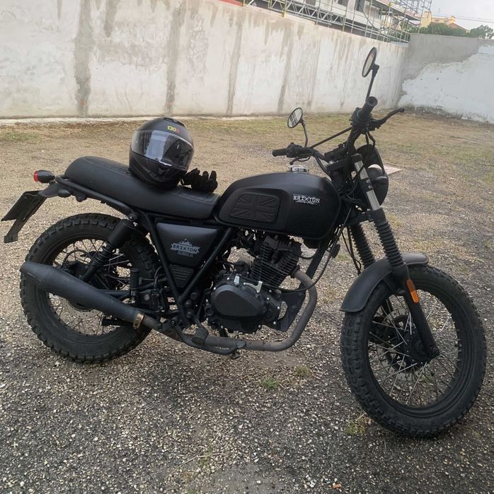 Vendo moto 125 - Brixton Felsberg