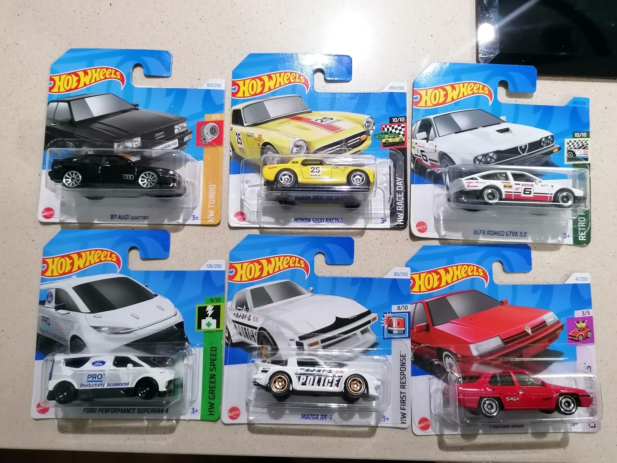 Hot Wheels e Matchbox vários modelos