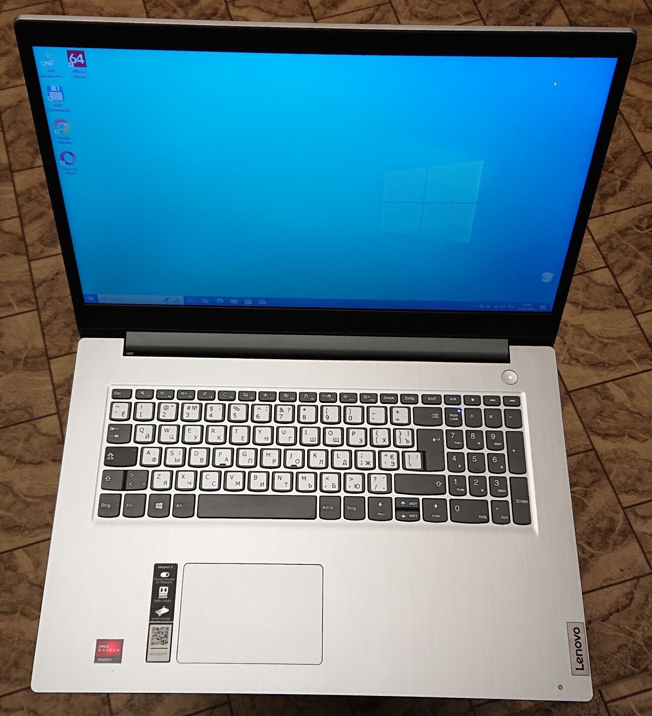 Lenovo /17,3" /Ryzen 5 3500u/SSD 512 Gb/20 Gb DDR4/батарея 3 час