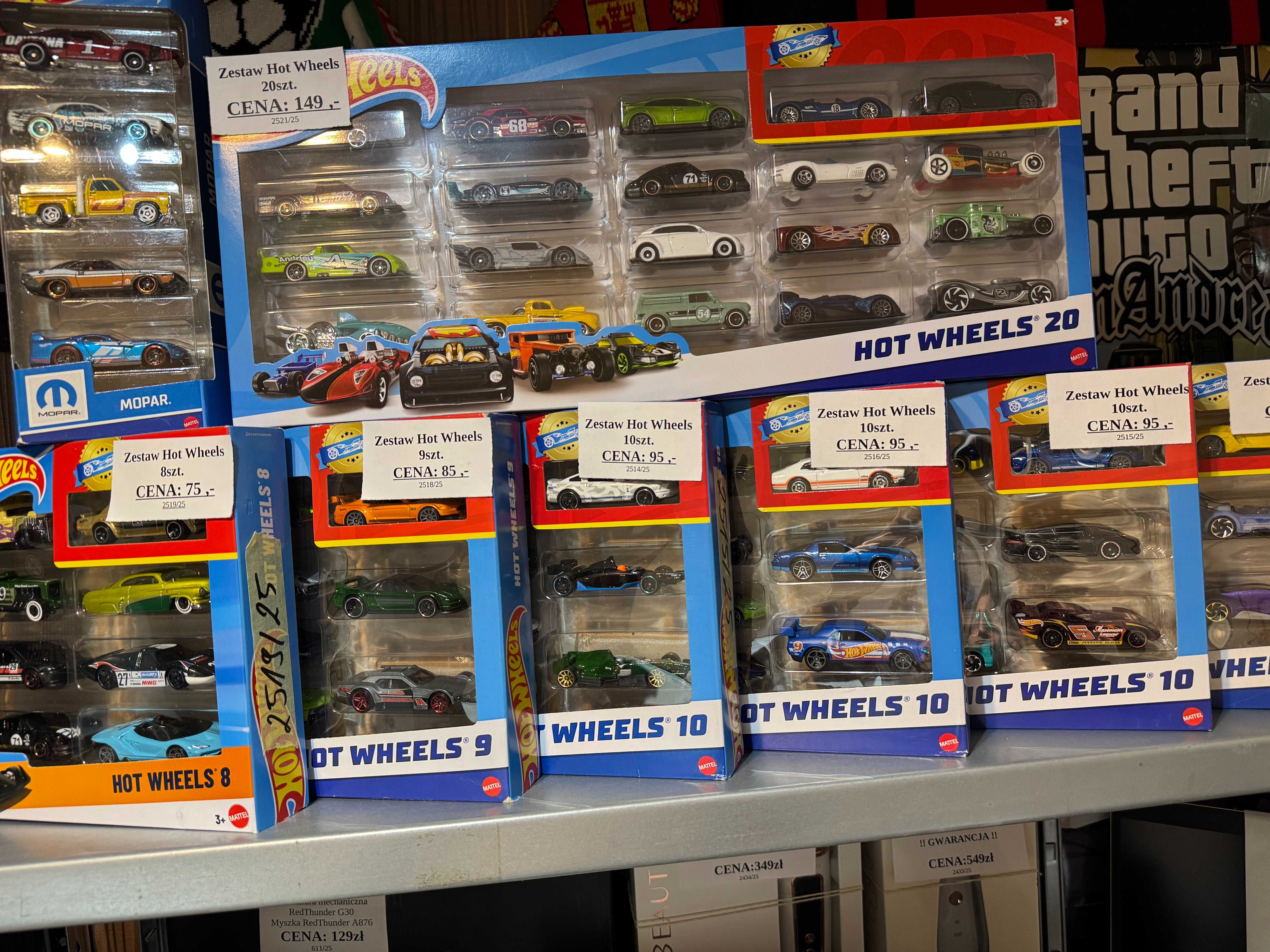 Autka Hot Wheels !! NOWE - różne zestawy !!