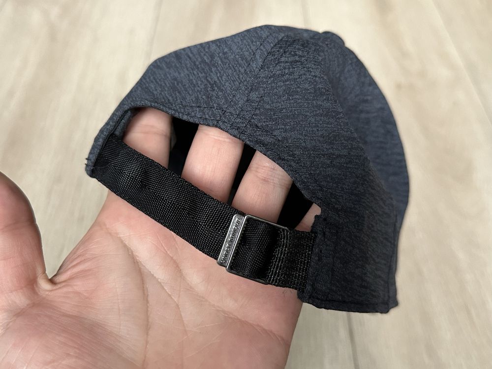 Кепка under armour