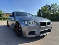 2016    BMW    M5