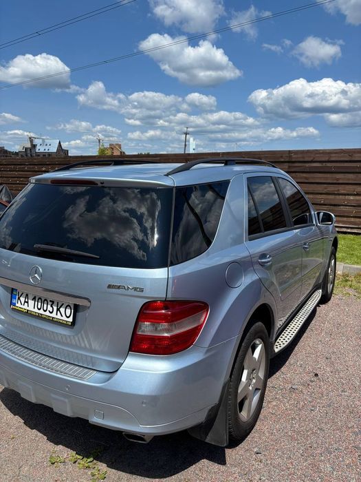 Mercedes-Benz ML-500