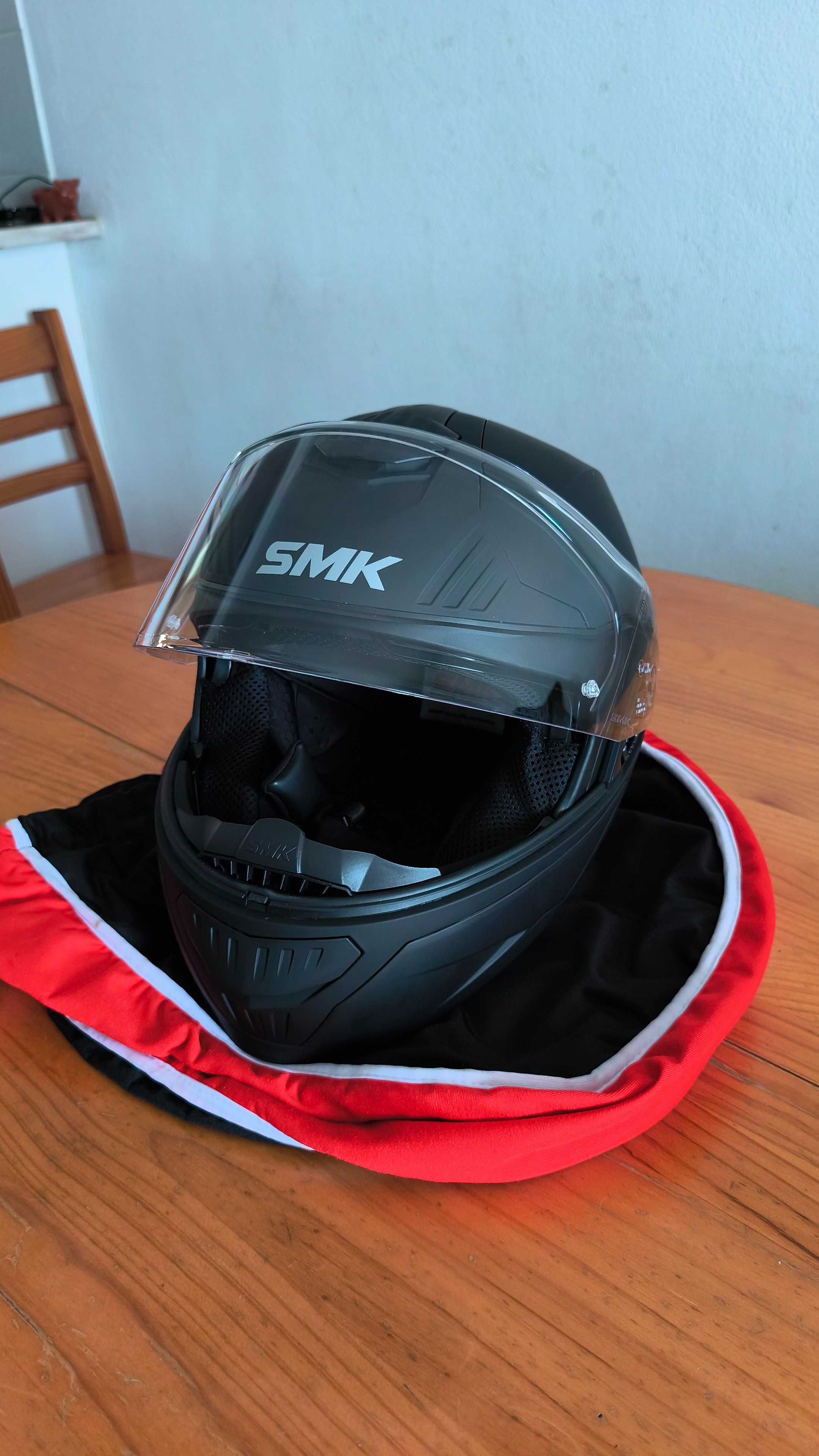 Capacete articulado SMK