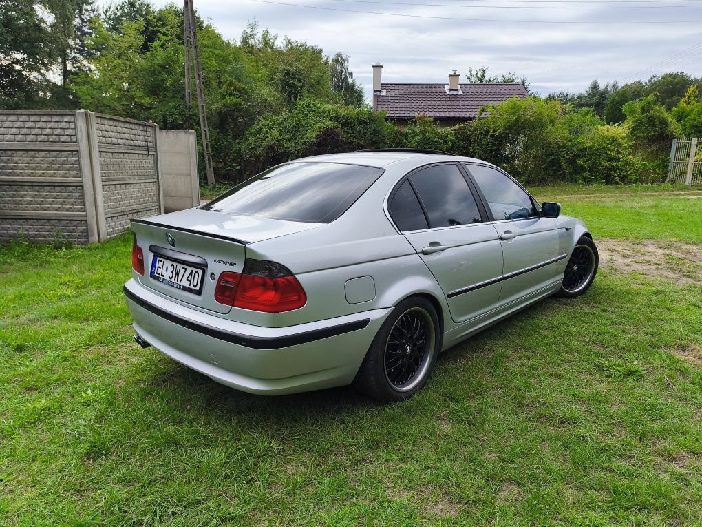 BMW E46 330i z LPG, bogate wyposażenie, stan bardzo dobry