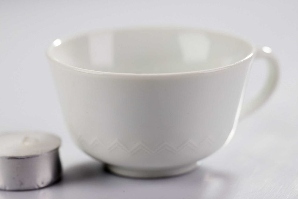 ceramika porcelana kubek filiżanka z uchem biała