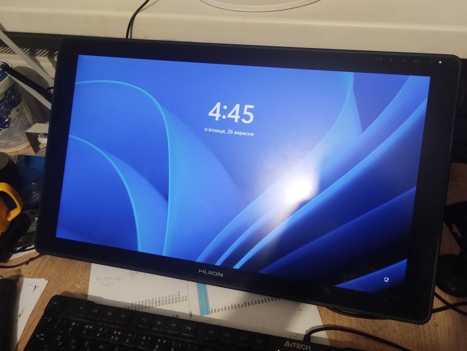 Графічний монітор планшет huion kamvas 22 plus