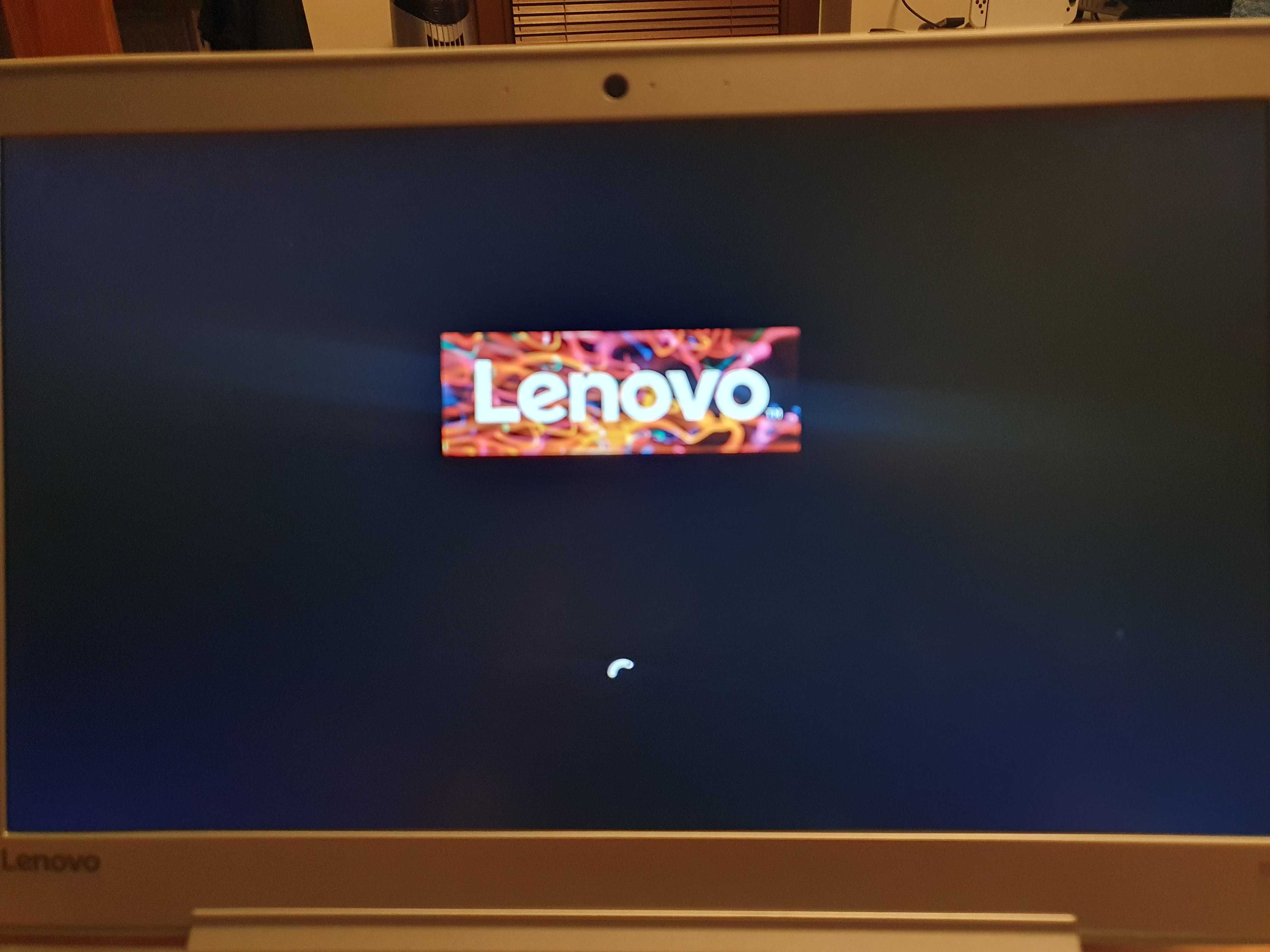 Laptop Lenovo 700-15ISK 8GB i5