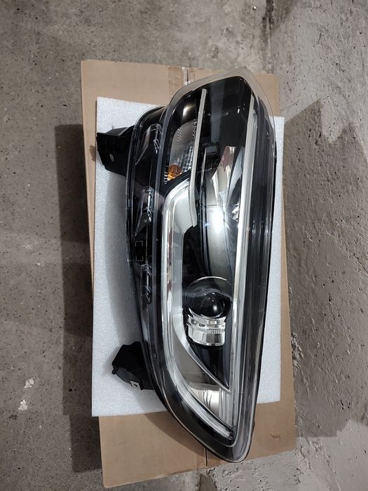 Reflektor lewy Renault Kadjar