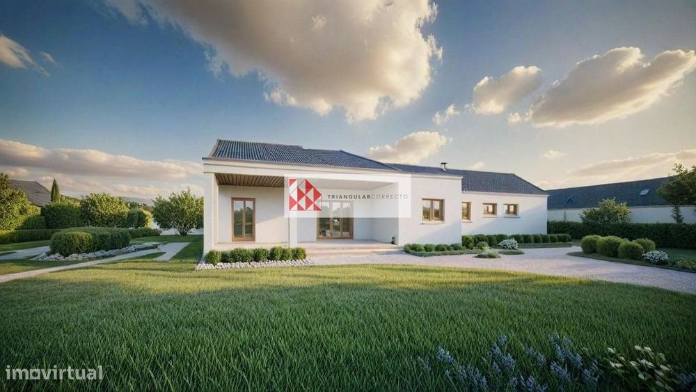 Quinta com Moradia T3 inacabada e Tellheiro  no Pinhal Novo