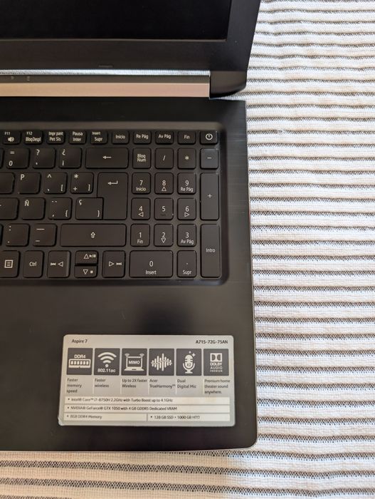 Acer Aspire 7 ( i7-8750h / Gtx 1050 / 8GB / 1TB ) *