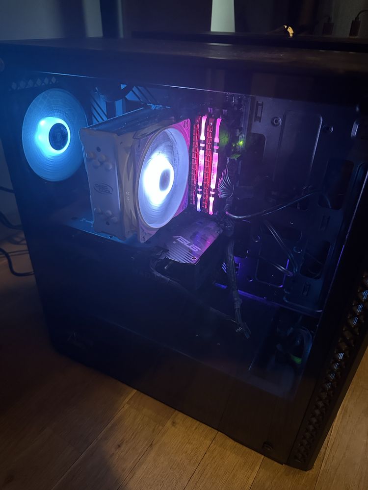 Komputer do gier CPU Ryzen 5 5600X, GPU RX6600XT, 32GB RAM