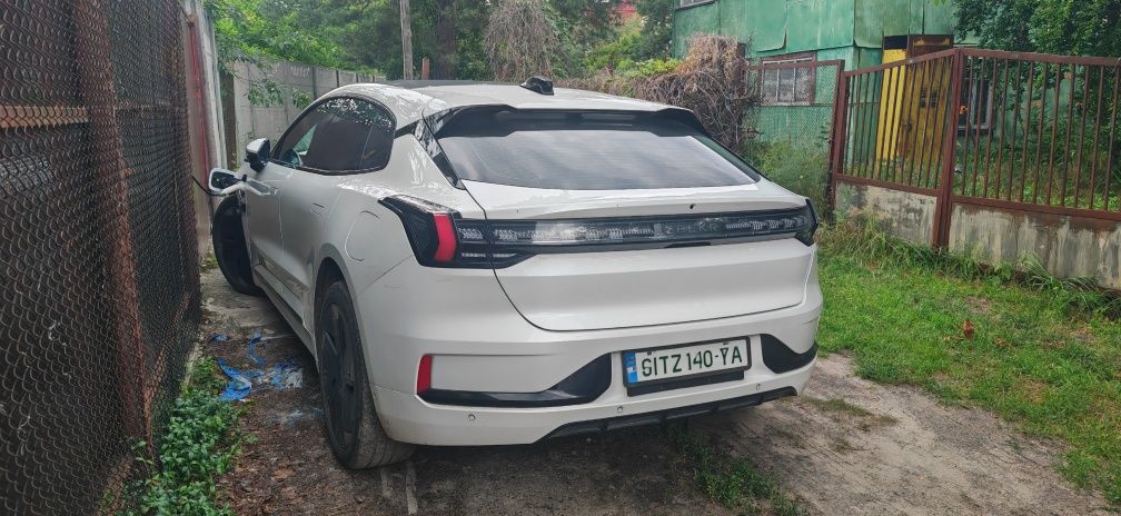 Продаж Zeekr 001, 2022 рік, 100квт