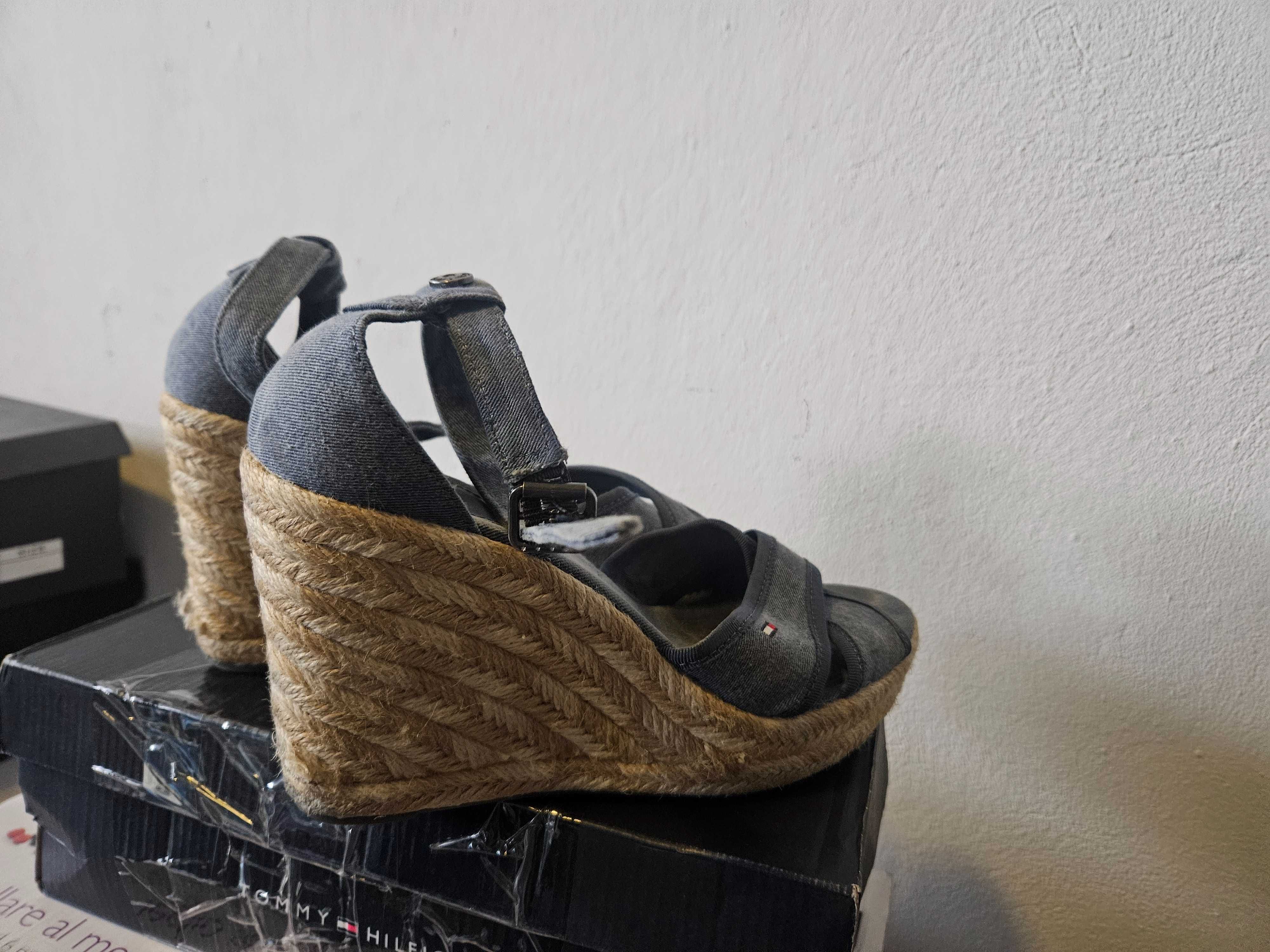 Sandalki Tommy Hilfiger jeans 39 koturna