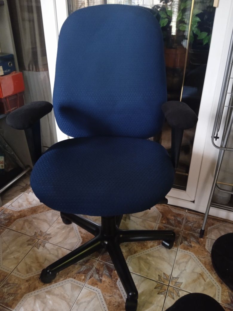 Кресло офисное, производства Германия