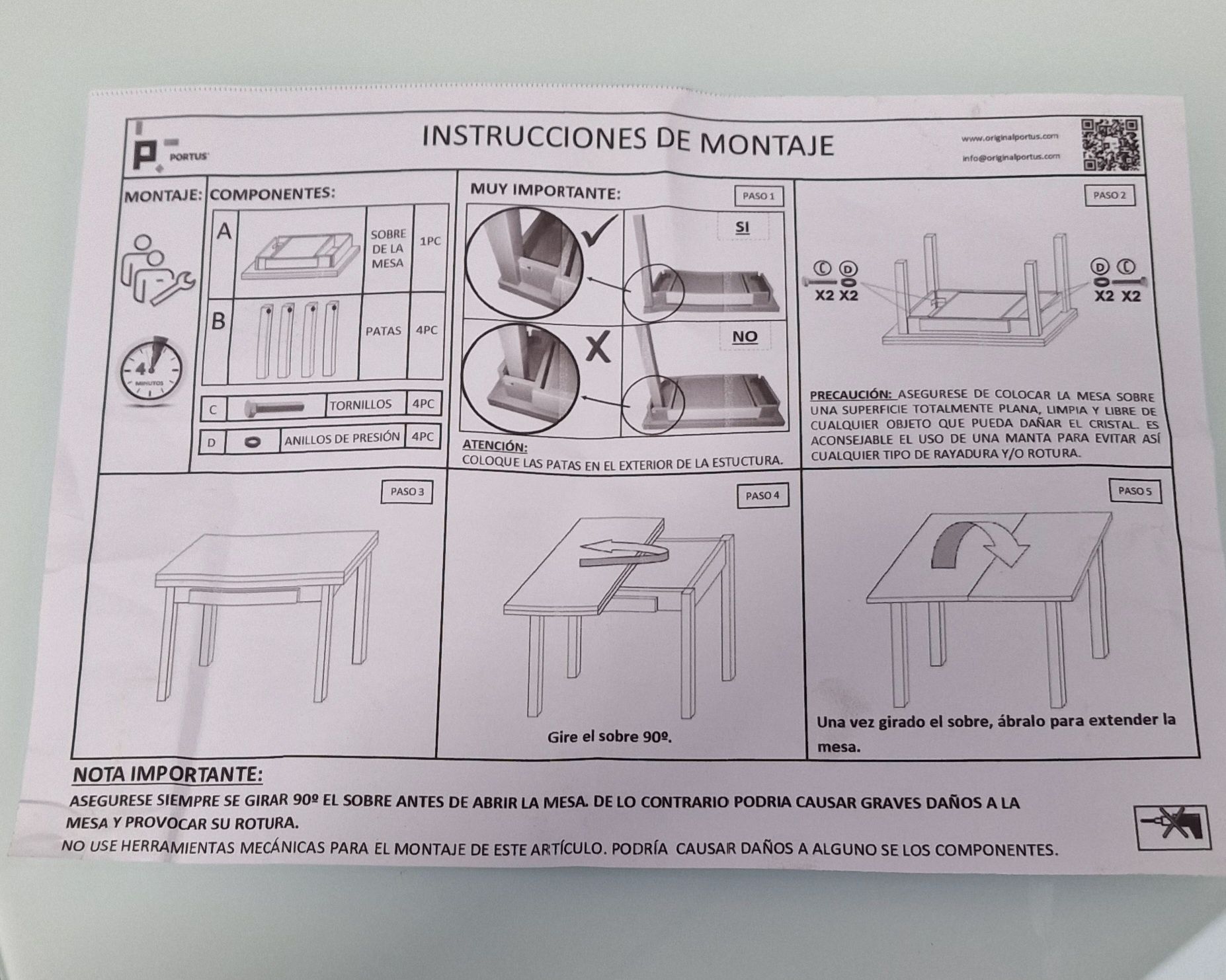 Mesa de cozinha nova