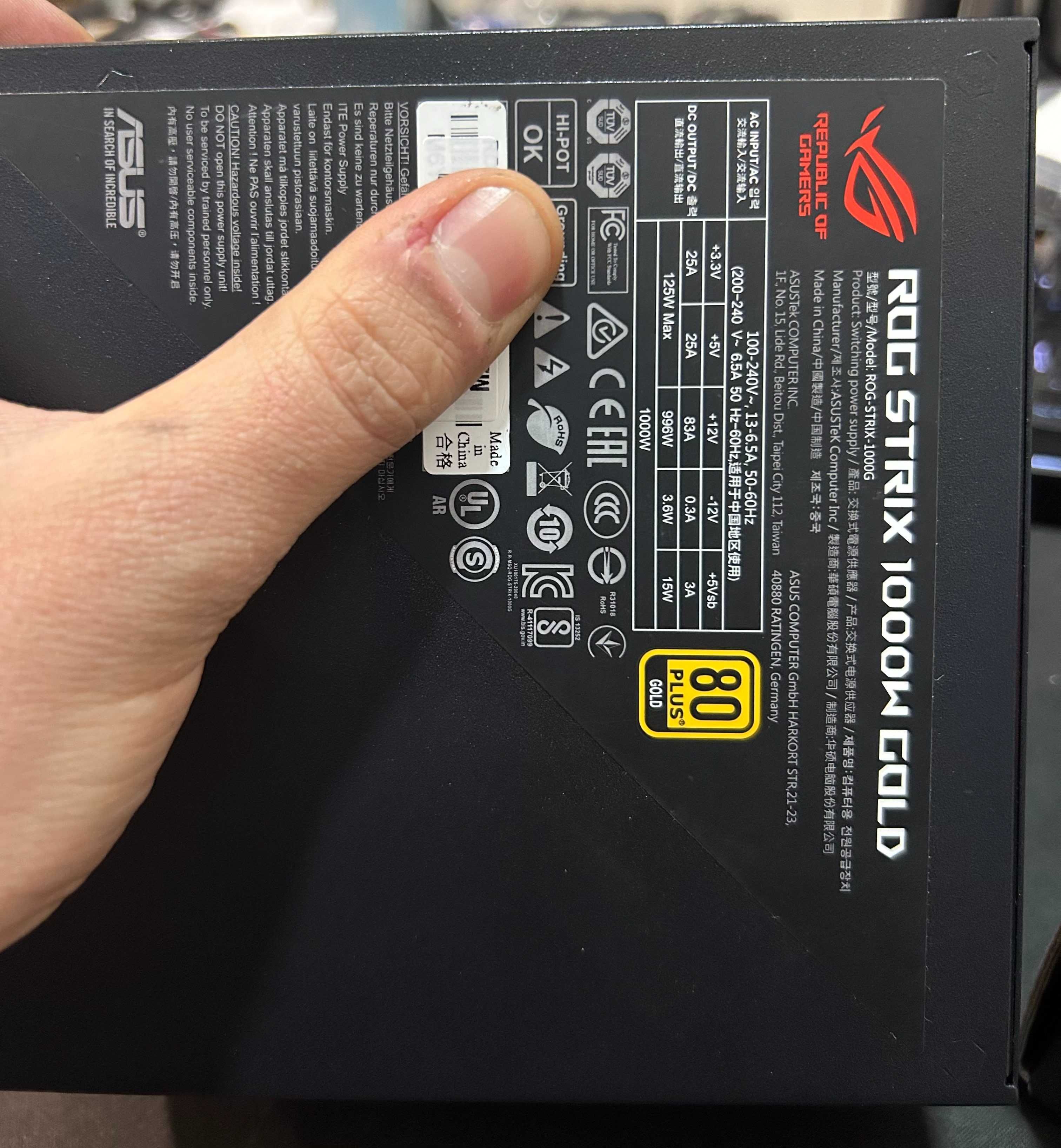 Fonte de alimentaçao Asus ROG Strix 1000W NOVA Trocada na garantia