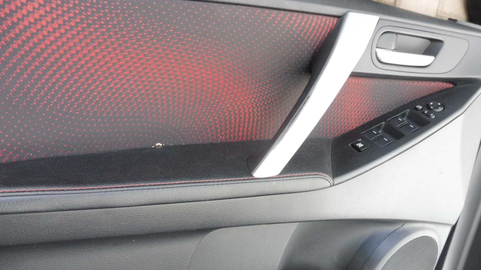 Fotele Kanapa Boczki MAZDA 3 BL 09-12r MPS komplet europa