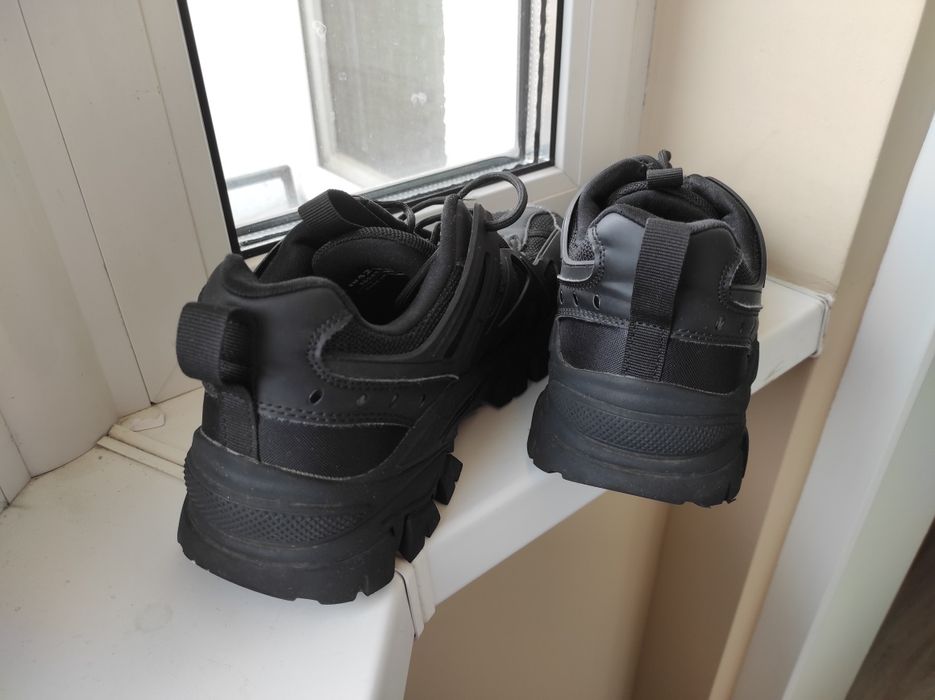 Кросівки та мокасини розмір 42. 26,5см