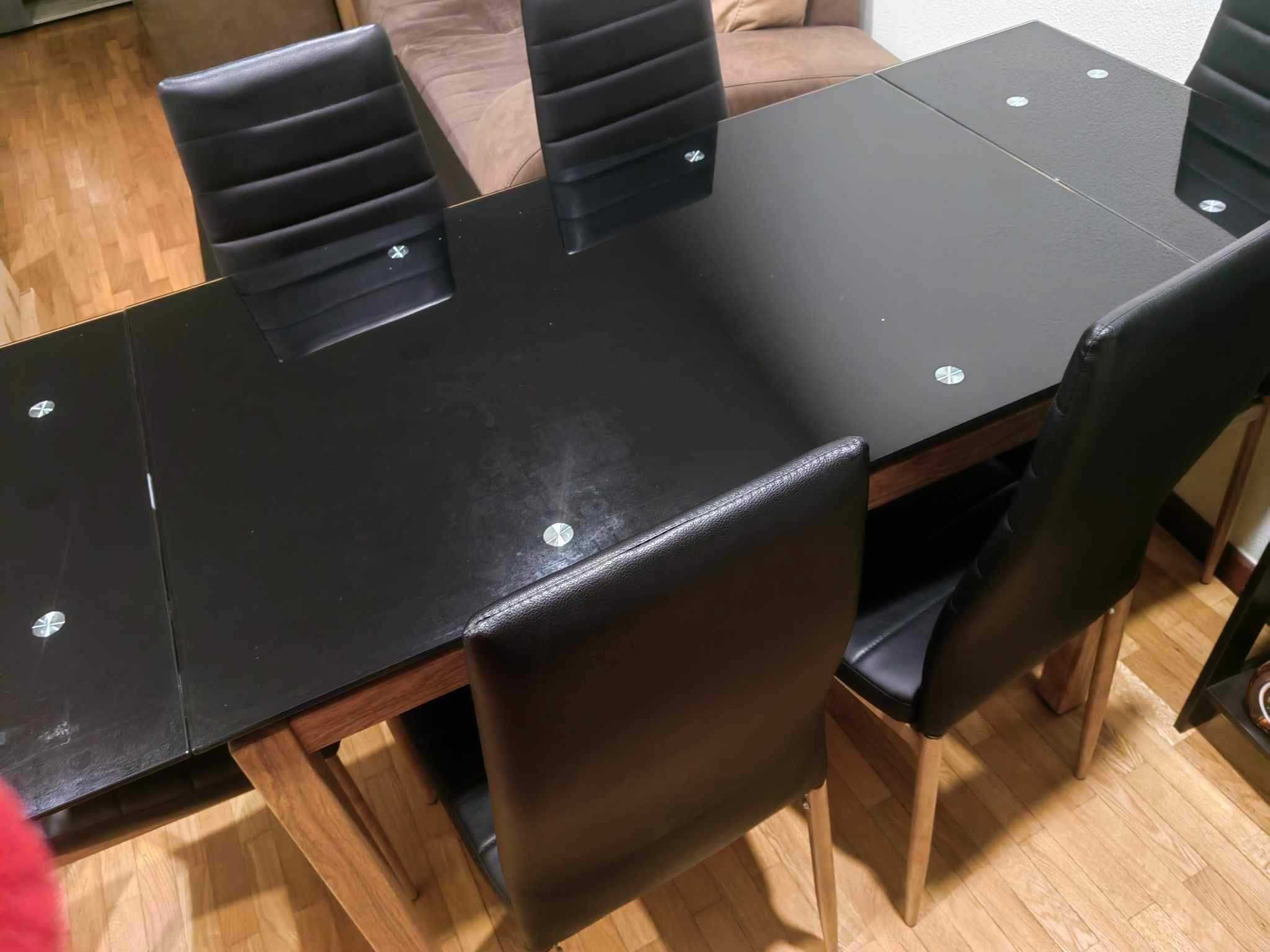 Venda de Mesa extensível com 6 cadeiras