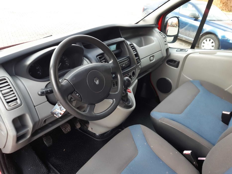 Trafic 2,0 115 KM Long L2H1 niski potw. przebieg 2x drzwi boczne kozak