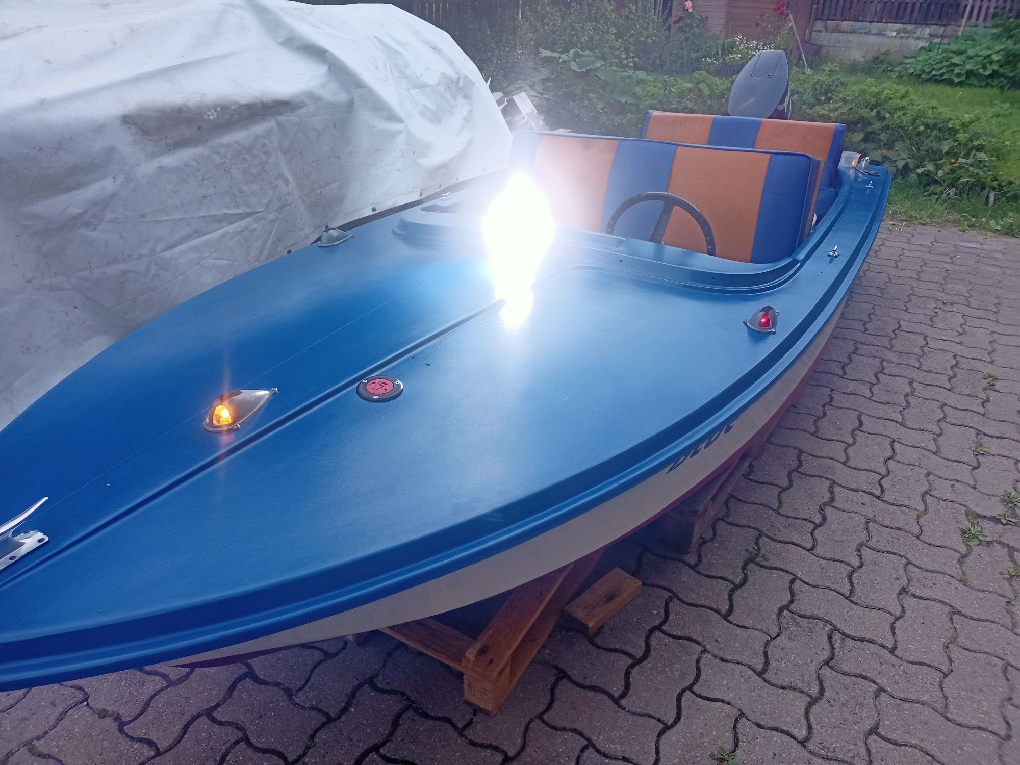 Łódź wędkarska. Spacerowa 420