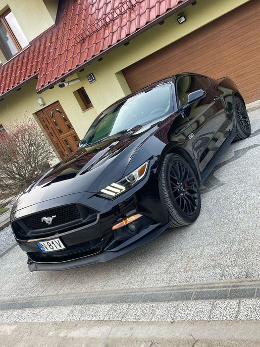 Ford Mustang GT manual