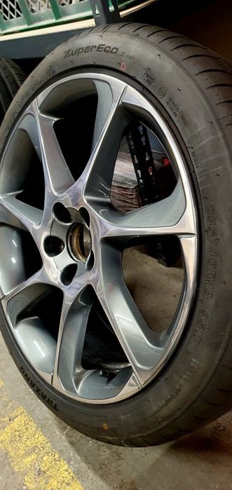 Felgi 18" volvo ford  z oponami