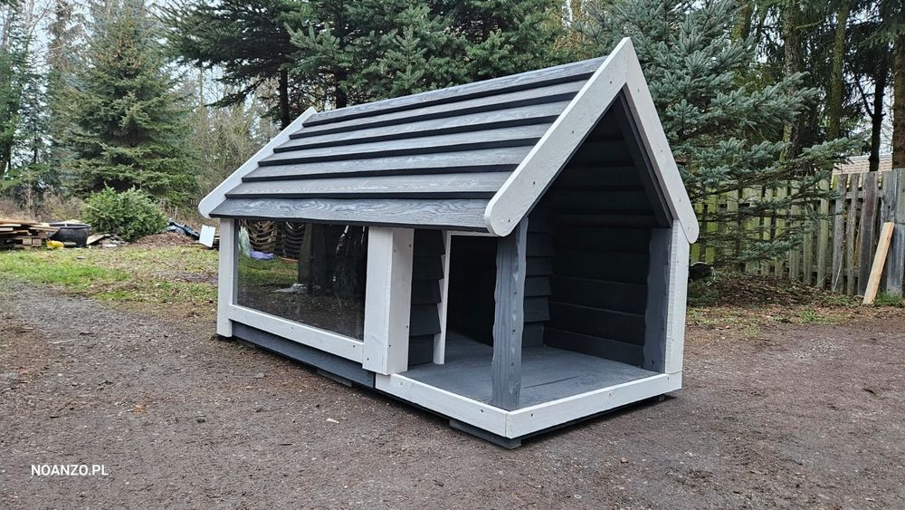 Naturalna drewniana buda dla psa XXL współpraca ze schroniskami
