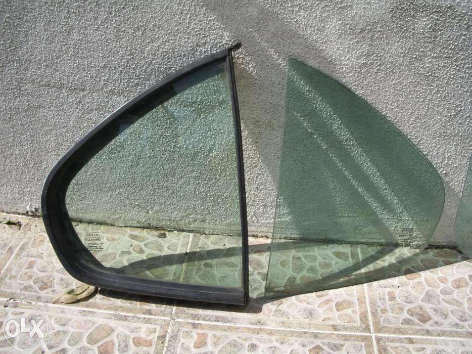Vidros das portas e cantos traseiros e forra porta de rover 25