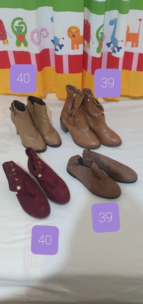 Calçados feminino (botas muito giras) 5 euros cada 15 euros todas