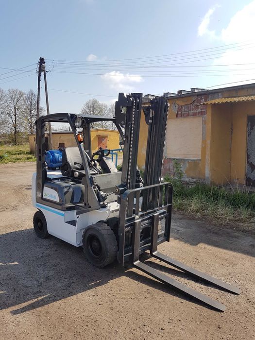 Przeładunki towarów, plac przeładunkowy, przechowalnia, z auta na auto
