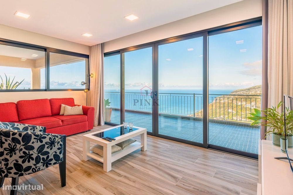 Moradia de Luxo com Vista Mar - T3 no Arco da Calheta