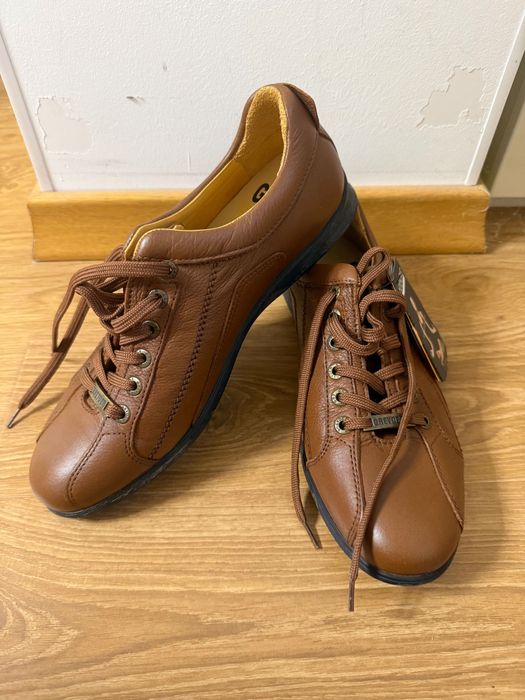 Нові кросівки greyder