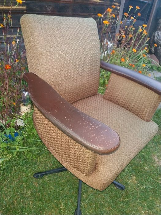 OKAZJA Retro fotel obrotowy KOS Lubuska Fabryka Mebli Świebodzin z PRL