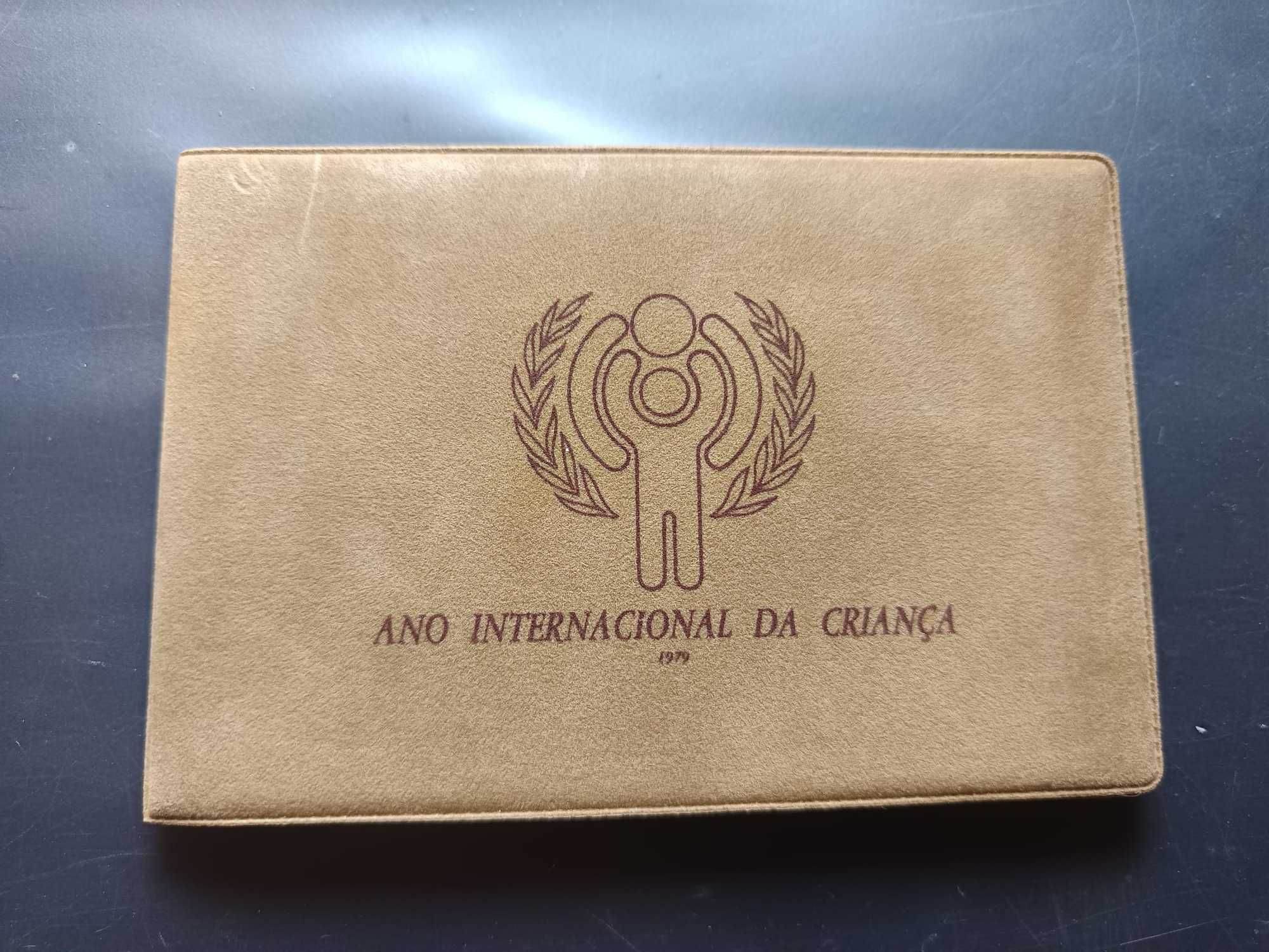 1979 – BNC (2 moedas) – Ano Internacional da Criança
