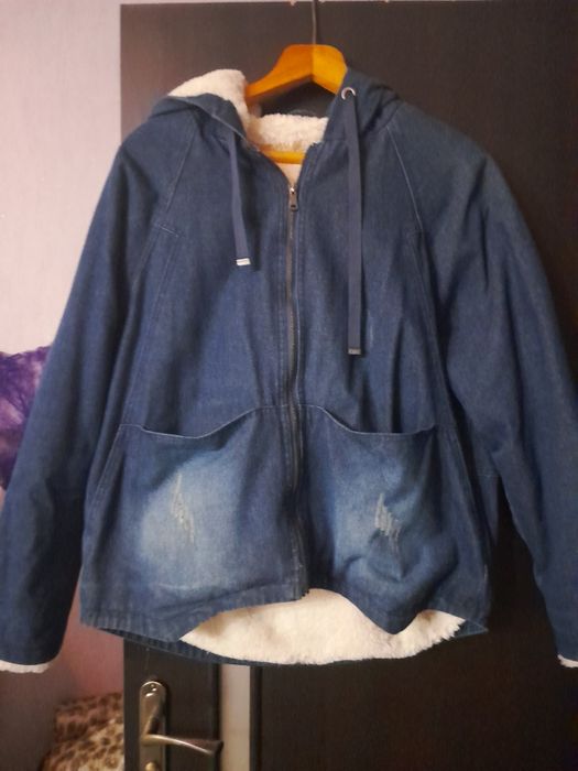 Зимова джинсова куртка