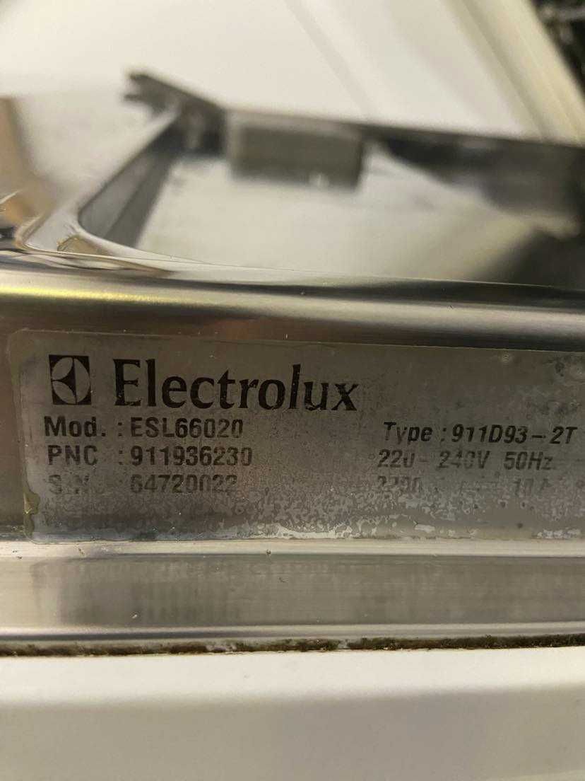 Zmywarka ELEKTROLUX Model ESL66020