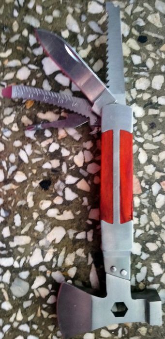 Multitool 10w1,siekierka,młotek,scyzoryk