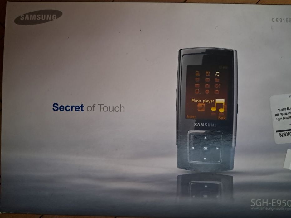 Продам телефон  із зарядним