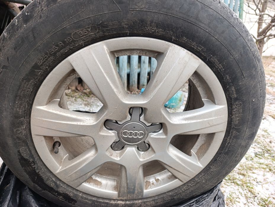 Продам титани до ауді R16 разом з резиною