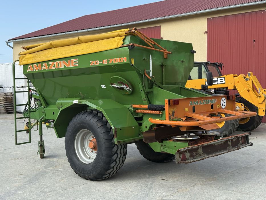 Rozsiewacz do wapna Amazone ZG-B 7001