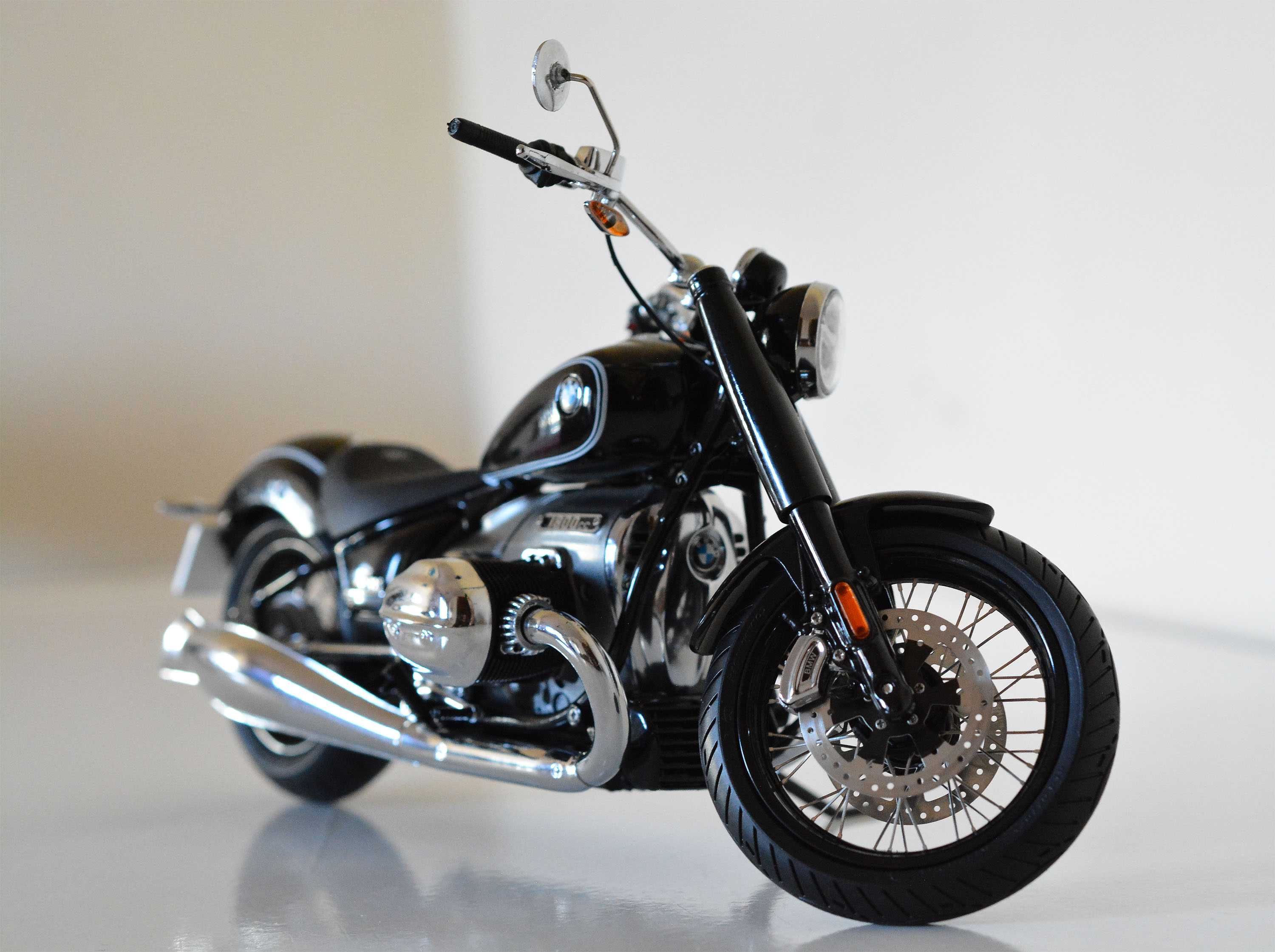 1/10 BMW Motocicleta Miniatura (Novo)