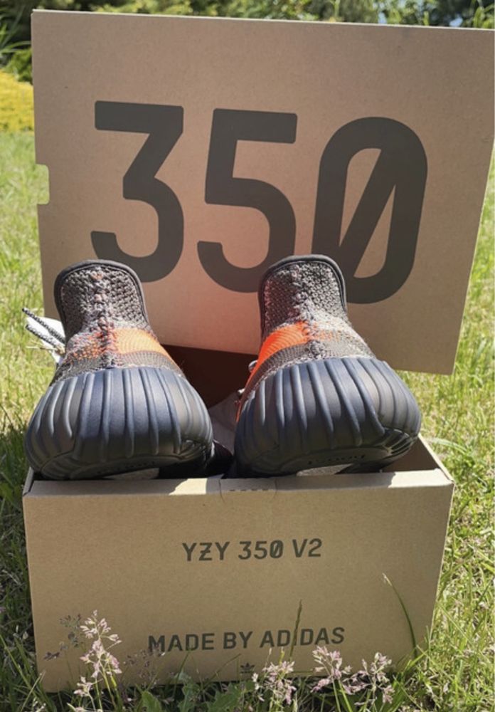 YEEZY boost 350 v2 rozm 42  2/3