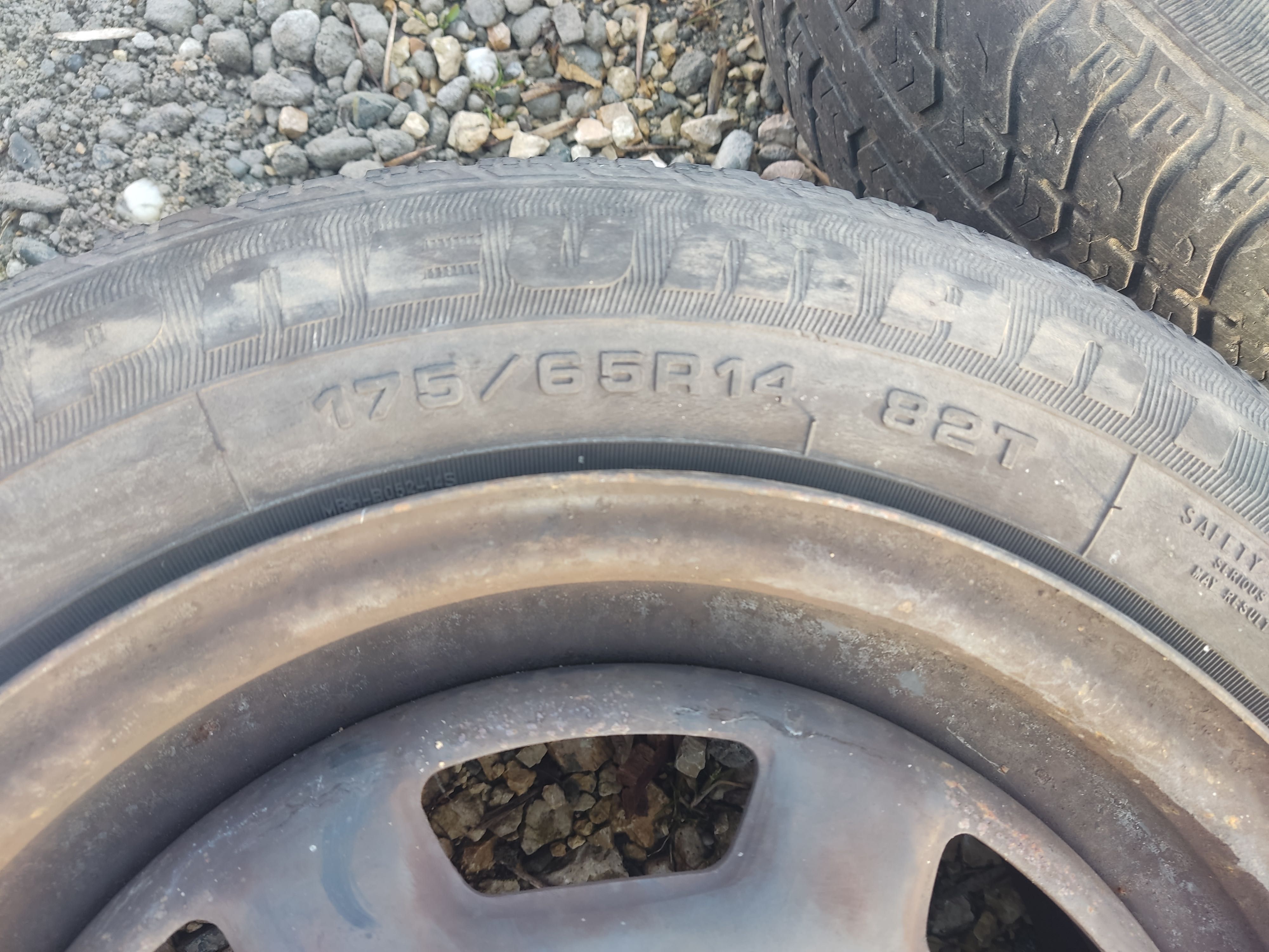 Koła 4x100 14 cali + oryginalne kołpaki VW
