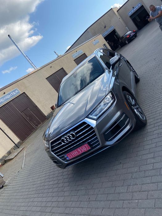 Audi q7 3.0 бензин